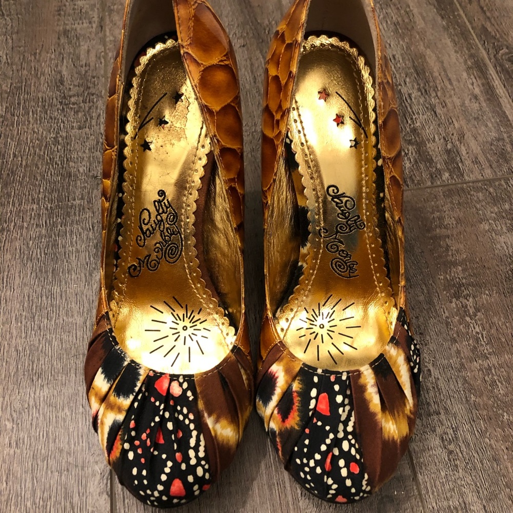 Women’s naughty monkey size 8 1/2 heels